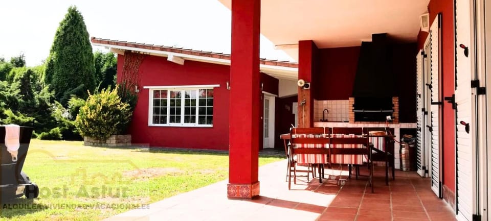 Guirigay CASA CON PISCINA House in Asturias
