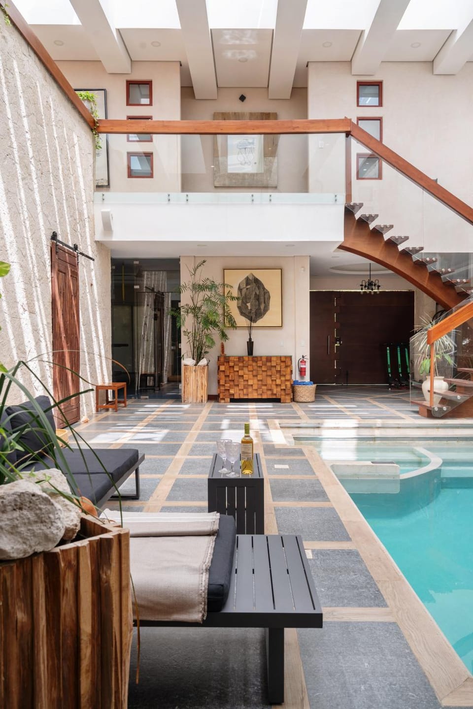 Seating area, Pool view