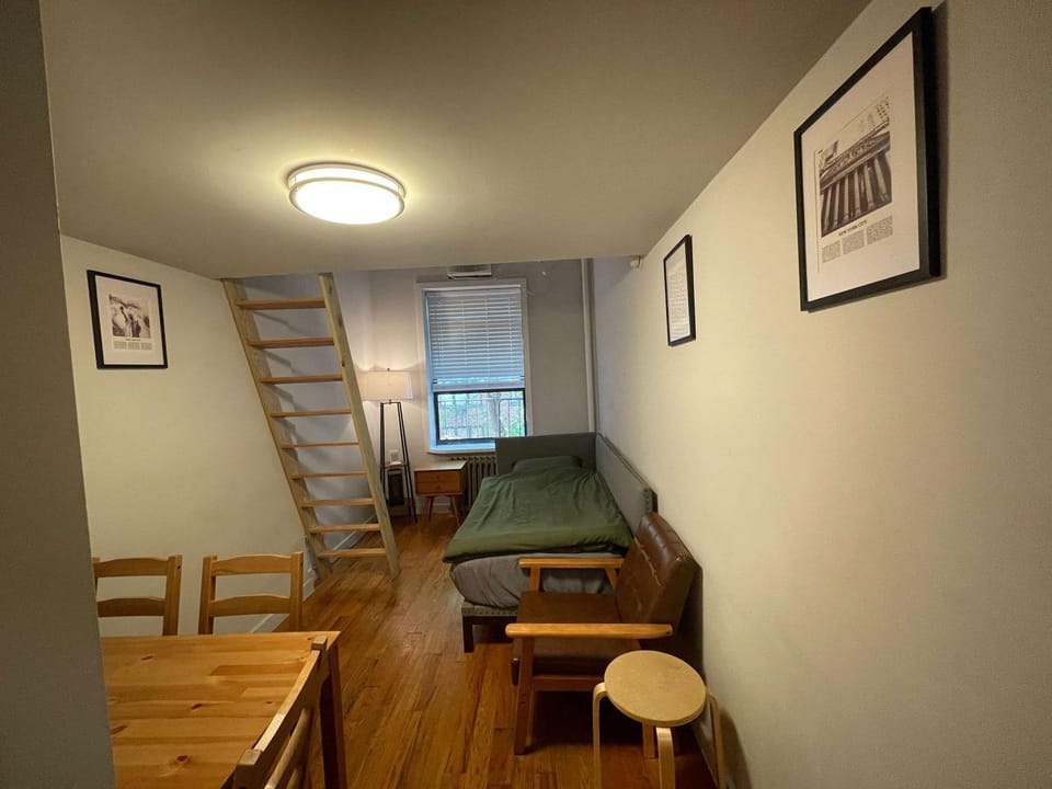 Union Square Studio 4 with Shower - Shared toilet Apartment in Lower Manhattan
