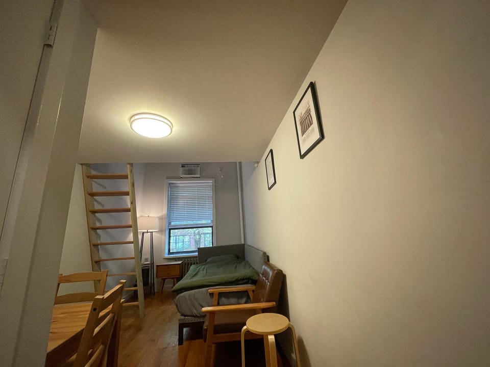 Union Square Studio 4 with Shower - Shared toilet Apartment in Lower Manhattan