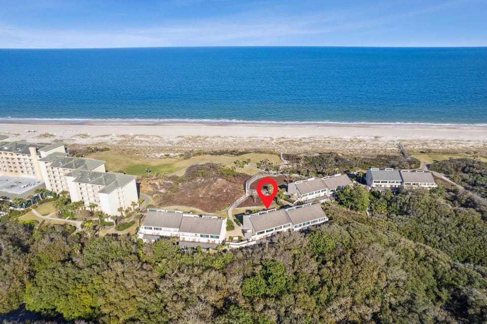 1012 Captain's Court House in Amelia Island