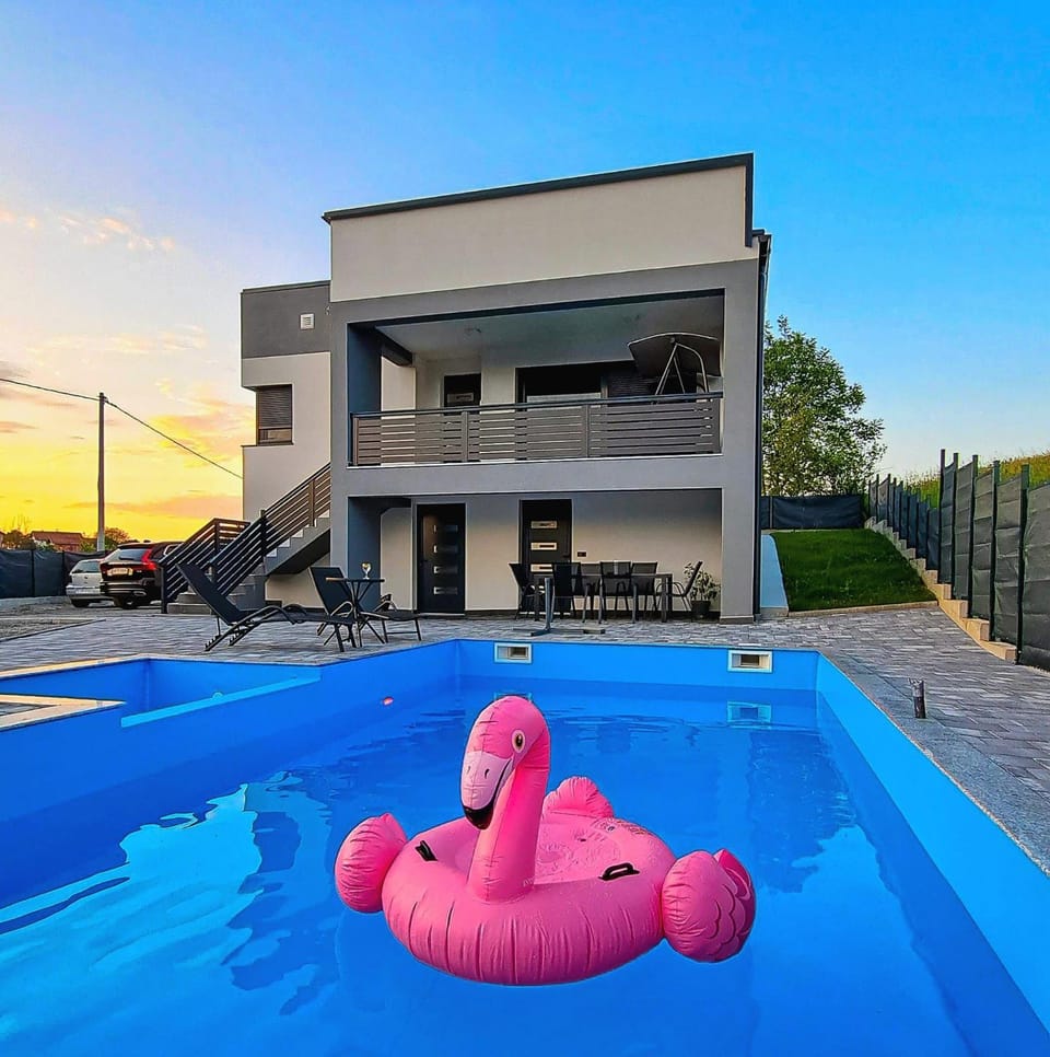 Property building, Swimming pool