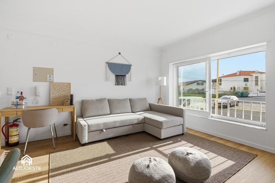 Beach Bliss Apartment Apartment in Lisbon District