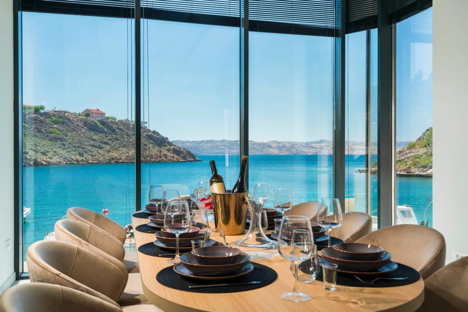 Dining area, Sea view