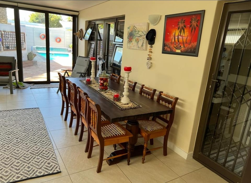 Strand cosy 2 bedroom house Apartment in Cape Town