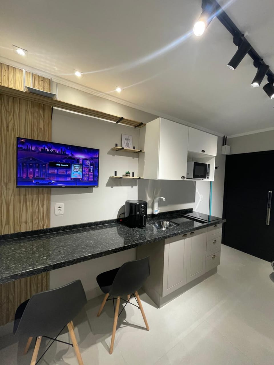 Studio confortável e bem localizado no centro de Gaspar, 15 minutos de Blumenau Apartment in State of Santa Catarina