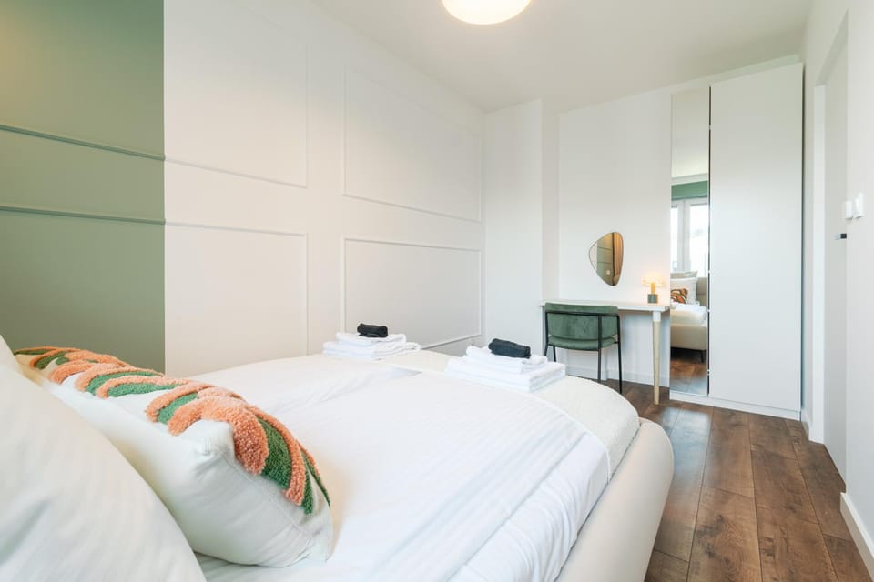 Silesia Ceglana Home - FREE PARKING - self check-in Apartment in Poland