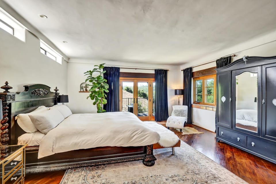 Luxury 5 bedroom Wine Retreat Fallbrook Villa sleeps 12 Villa in Fallbrook