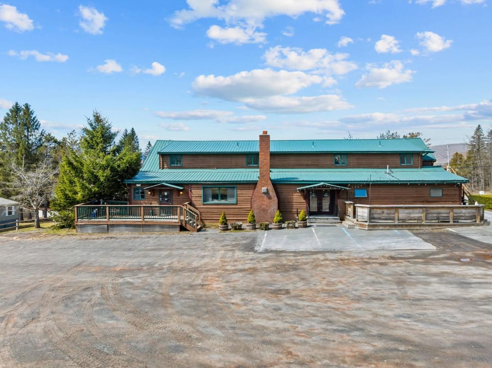 Jessie's Harvest House Hotel in Tannersville