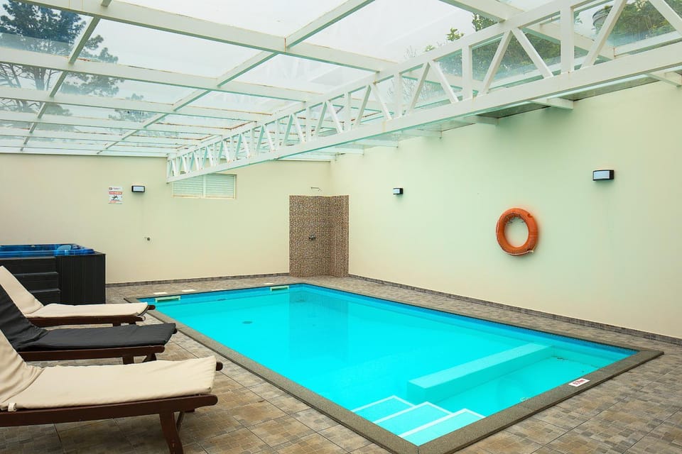Casa da Relva com Piscina Aquecida Interna Apartment in Madeira District