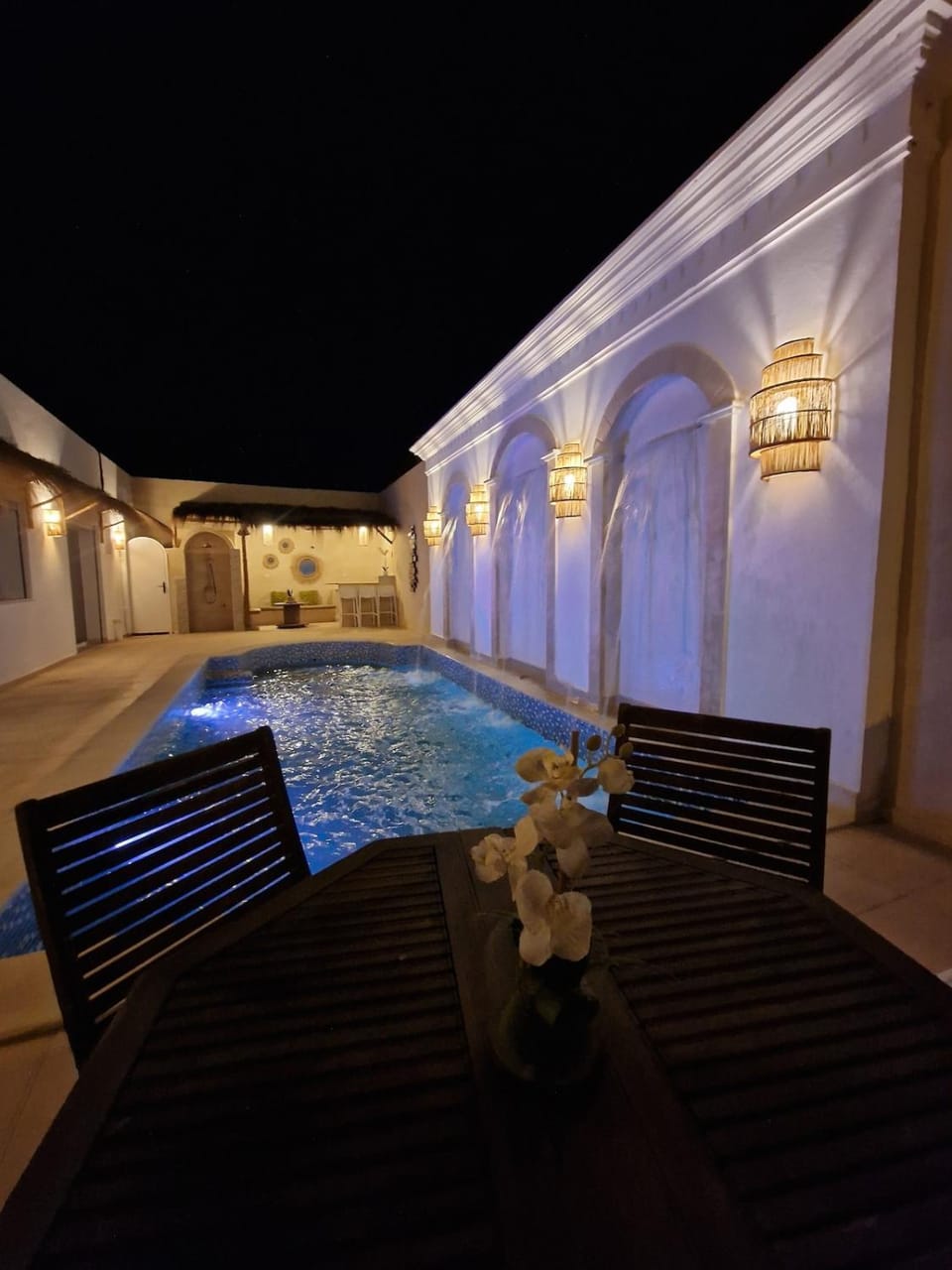 Swimming pool