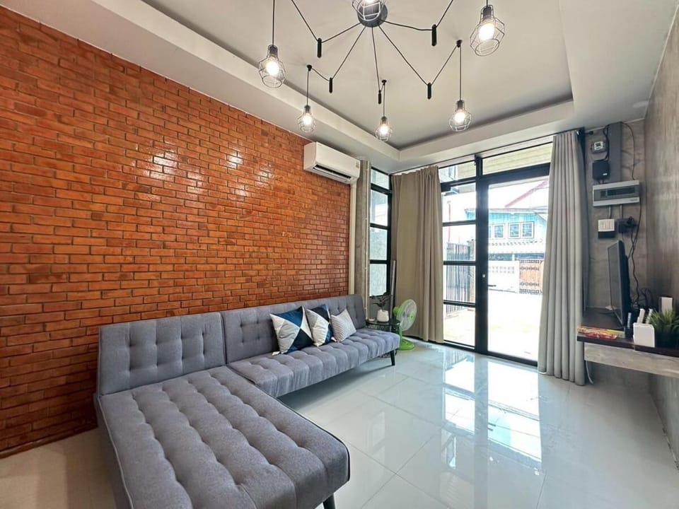 Living room, Seating area, air conditioner