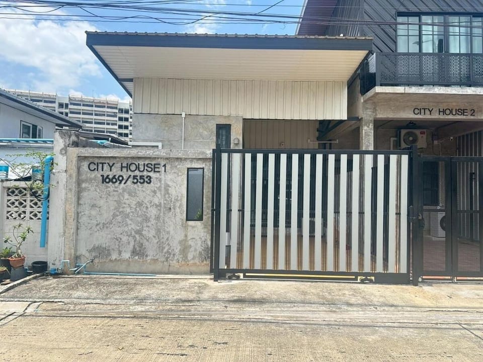 Property building, Day