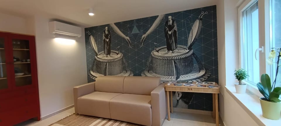 Living room, Seating area, air conditioner