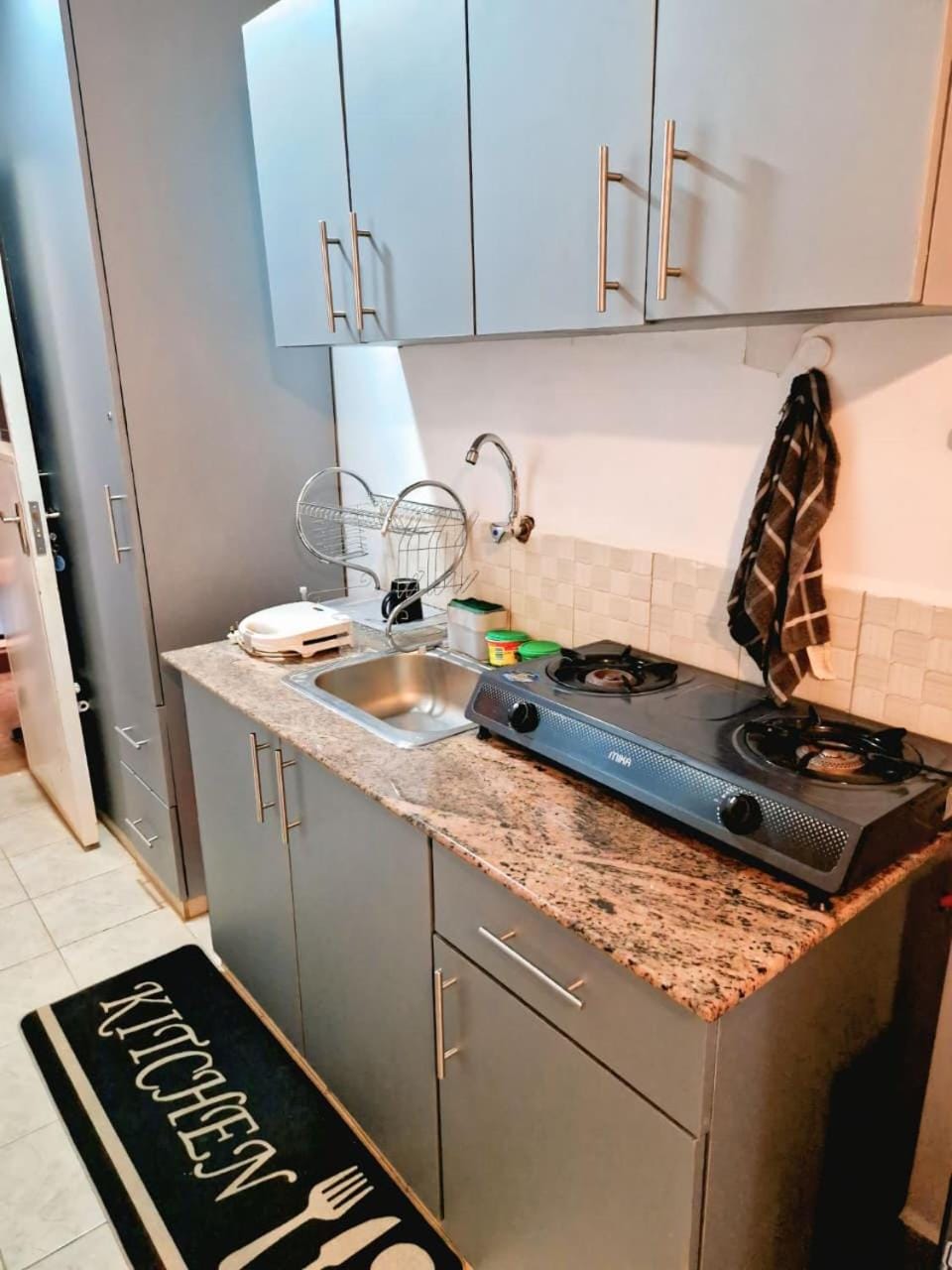 Kitchen or kitchenette, kitchen