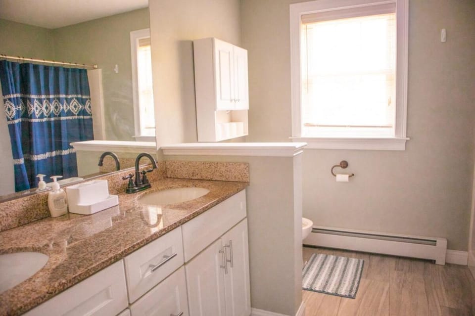 The Cityside Maple House Villa in Westbrook