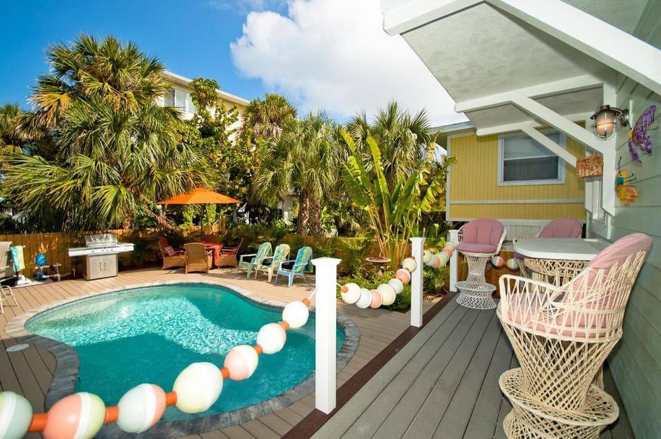 Al's Dream House in Bradenton Beach