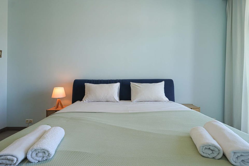 Central and Comfy Tbilisi 1BR Apartment - by Wehost Apartment in Tbilisi, Georgia