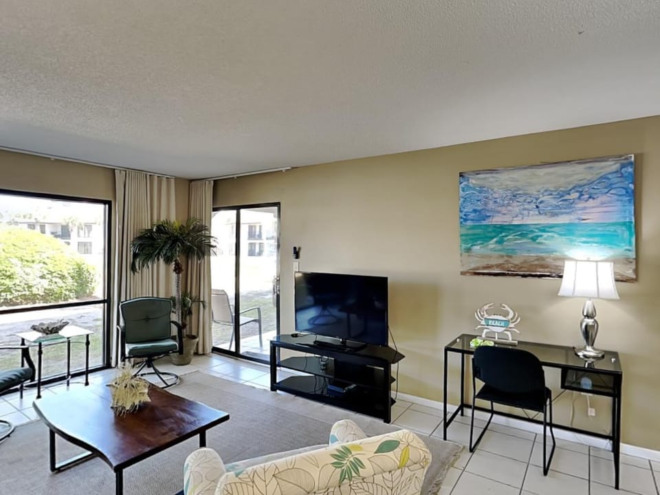 Edgewater Villa #2403 - High Tide Villa Apartment in Panama City Beach