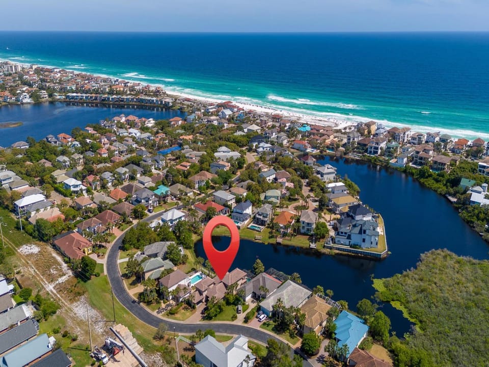Destinys Paradise House in Destin