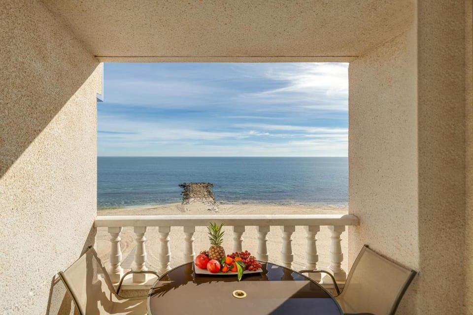 Balcony/Terrace, Beach, Sea view