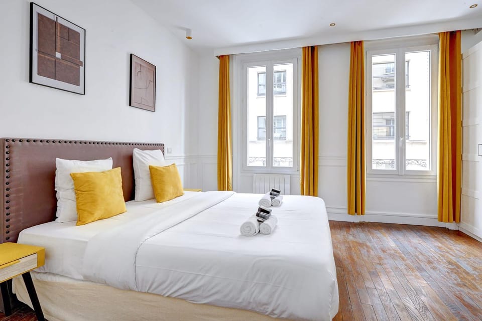 Chic Terrasse a 5min des Champs-Elysees with AC Apartment in Paris