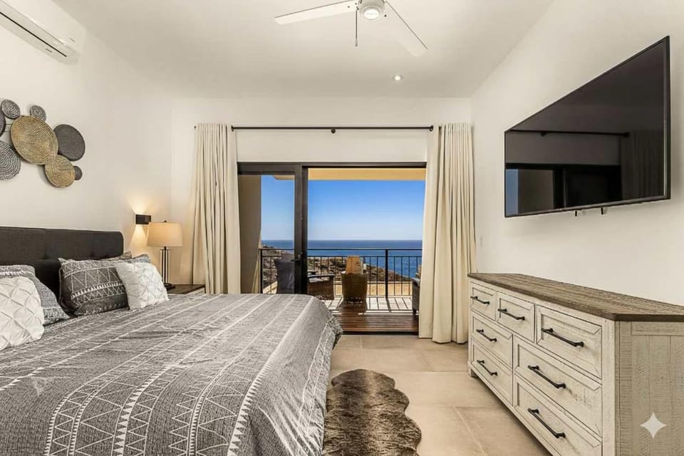 Cerritos Luxury Ocean Views & Resort Style Pool Apartment in Baja California Sur