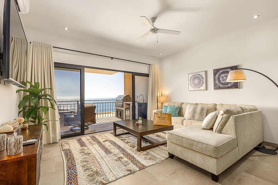Cerritos Luxury Ocean Views & Resort Style Pool Apartment in Baja California Sur