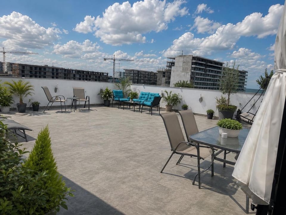 Petrov Penthouse Apartment in Constanța County