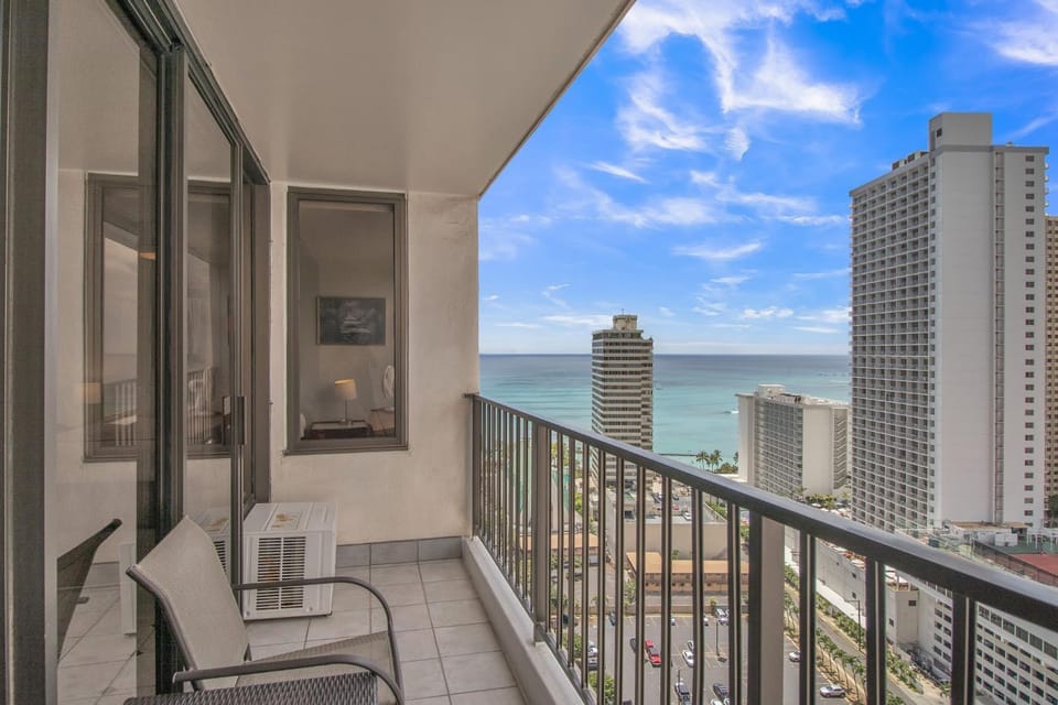 Day, Natural landscape, View (from property/room), Balcony/Terrace, City view, Sea view