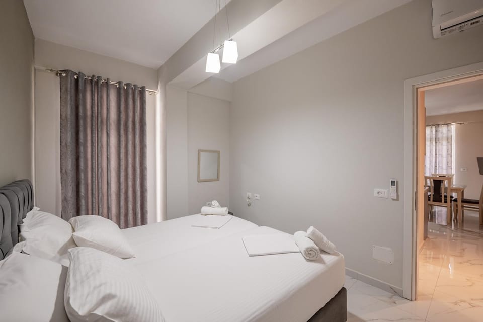 Bed, Bedroom, air conditioner