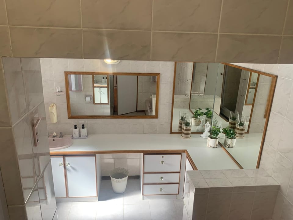 Bayview Seefront Accommodation Apartment in Western Cape