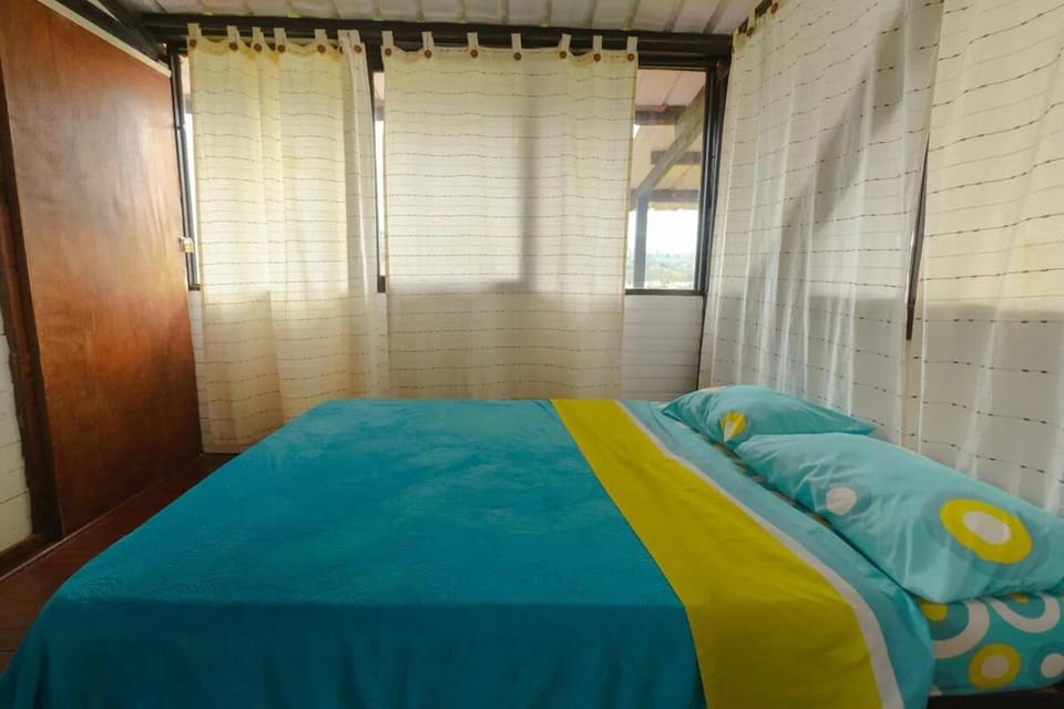 Chalet junto al lago con muelle privado Apartment in Calima