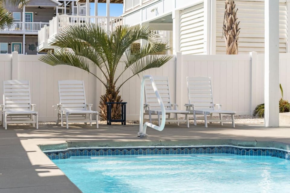 Beach Hive with Ocean Views House in Ocean Isle Beach