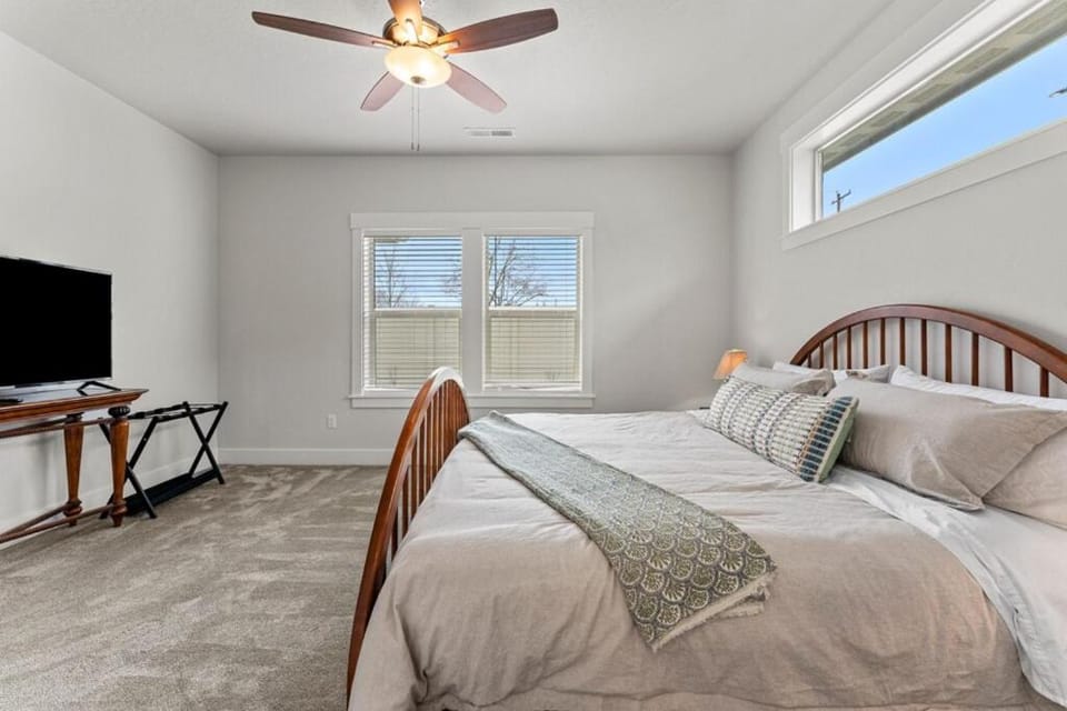 Brand New Custom home - Grayson House in Meridian