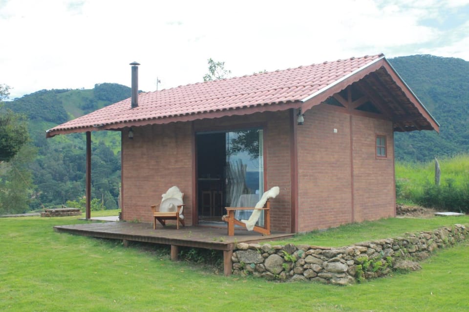 Property building, Patio, Natural landscape, Garden, Garden view, Mountain view
