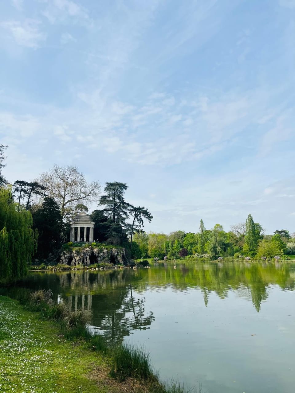 Stylish 2 Bedrooms near Metro 1 King bed & quiet retreat Apartment in Paris