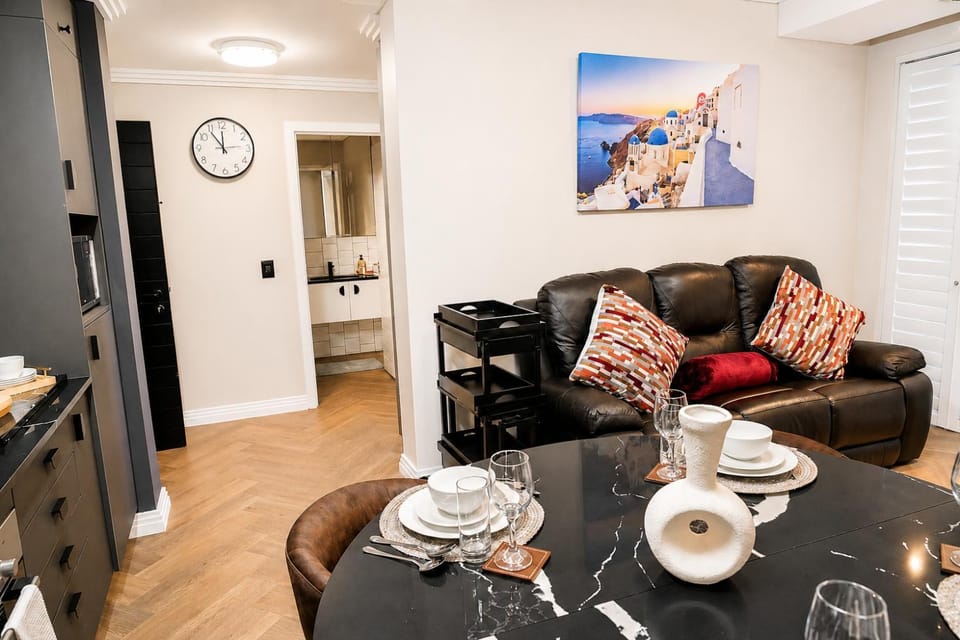 ZALS- Nine Palms -Luxury Two Bed Apartment in Cape Town