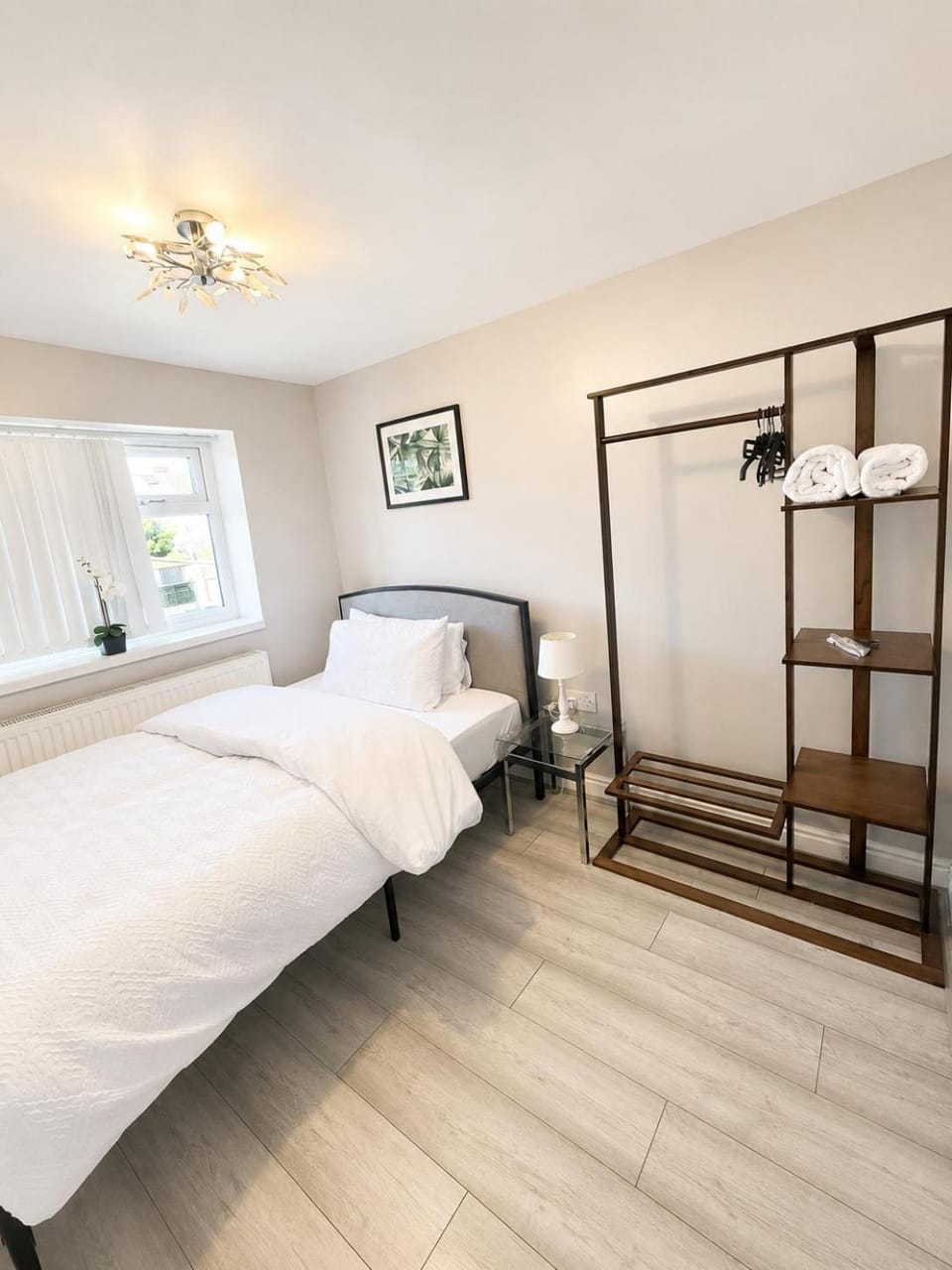 The RS Prime - Homestay Premium Private Rooms Near Train Station, Airport, NEC For Company, Contractor Stays - HS2, JLR Onsite Secure Parking Vacation rental in Solihull