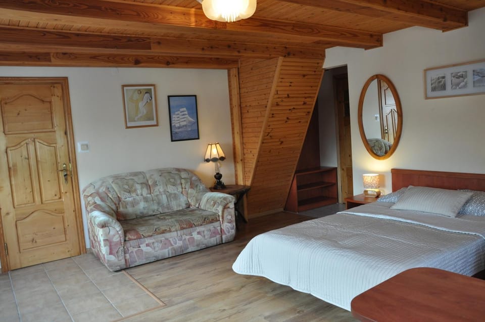 Living room, Photo of the whole room