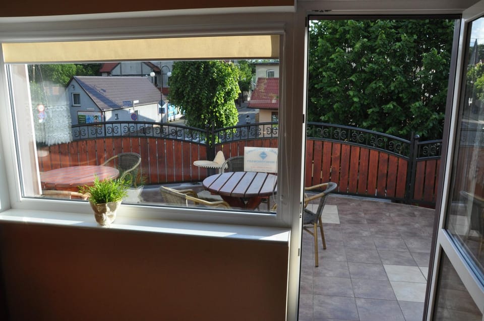 Patio, Day