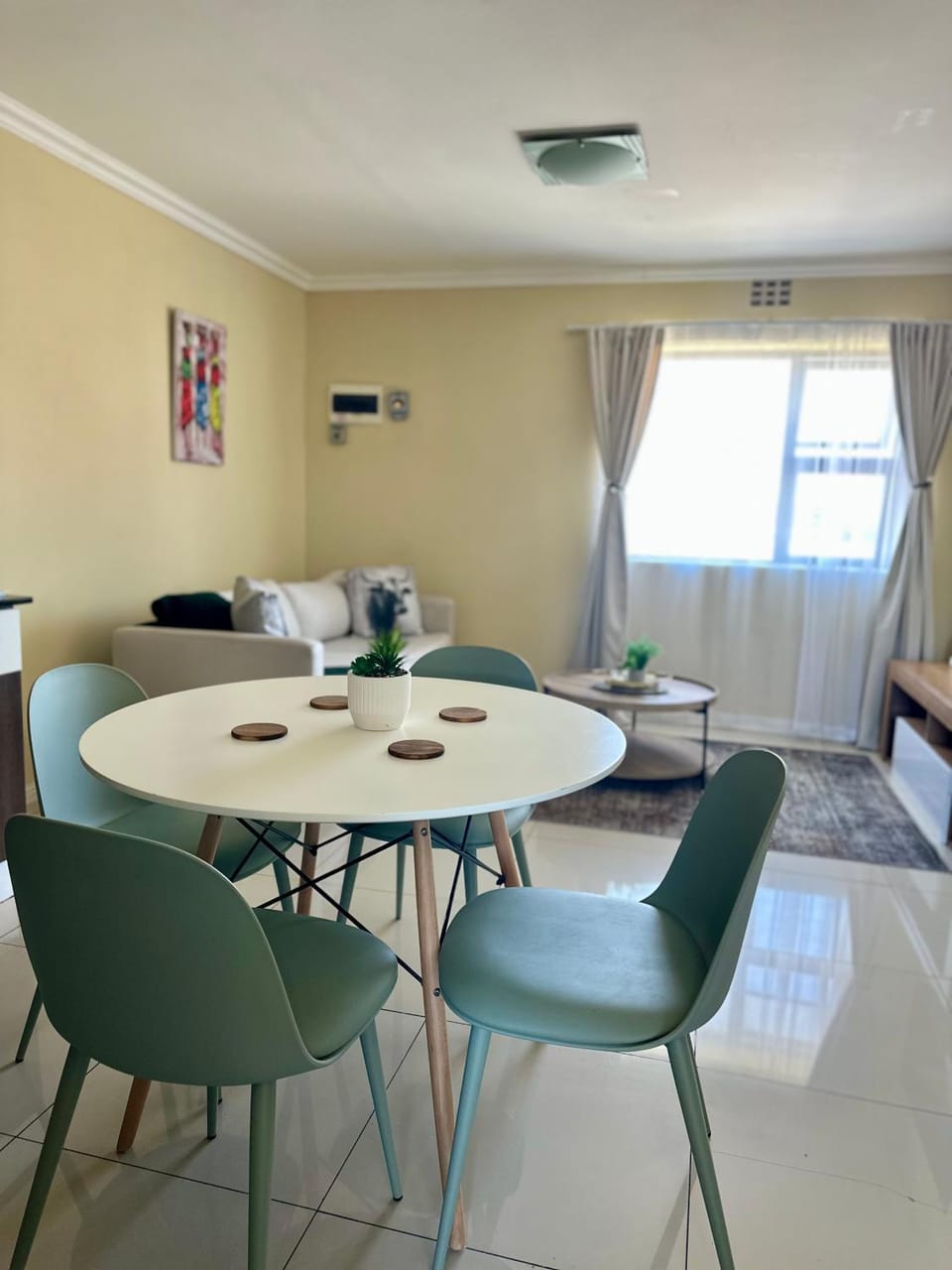 Living room, Dining area