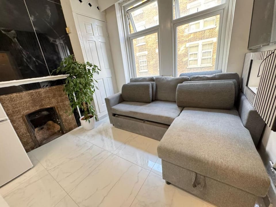 Nice 2 bedroom flat on first floor Apartment in City of Westminster