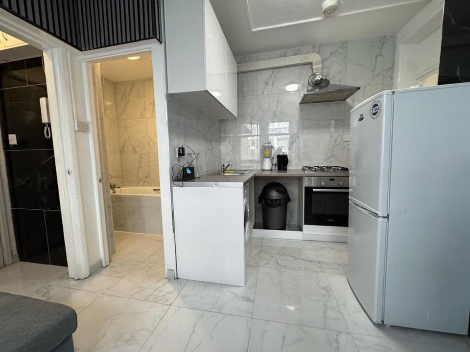 Nice 2 bedroom flat on first floor Apartment in City of Westminster