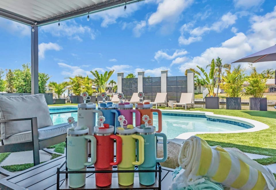 Day, Pool view, sunbed