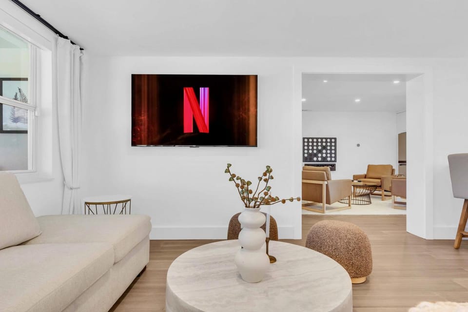 TV and multimedia, Living room, Seating area