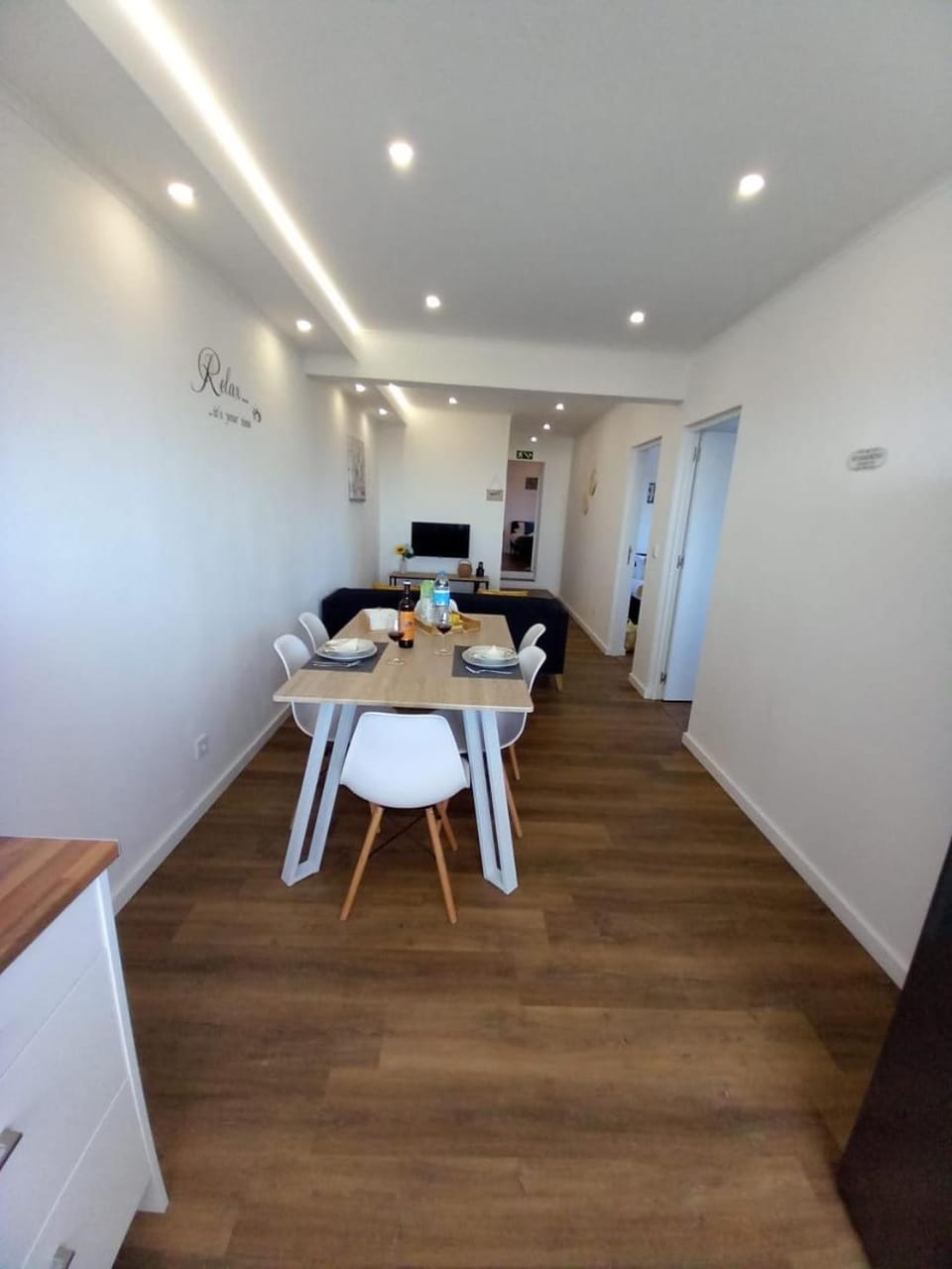 Living room, Dining area