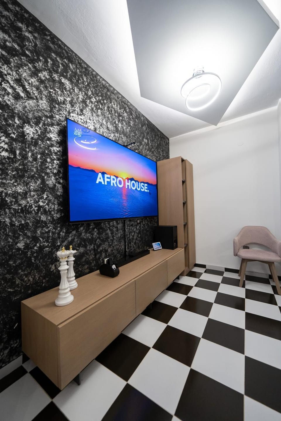 TV and multimedia, Living room, Seating area, Entertainment