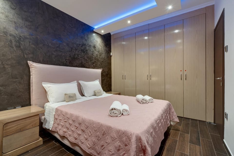 Bed, Photo of the whole room, Bedroom, wardrobe