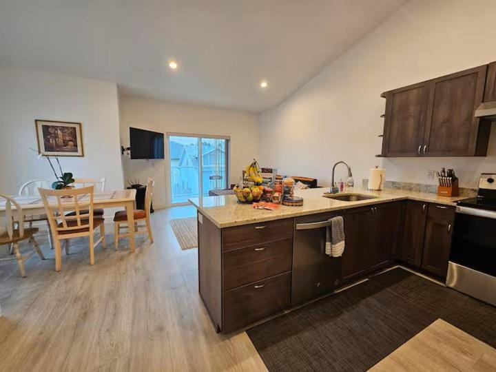 Private Townhomes with EV Charger and Parking and Free Wi-Fi House in Wenatchee